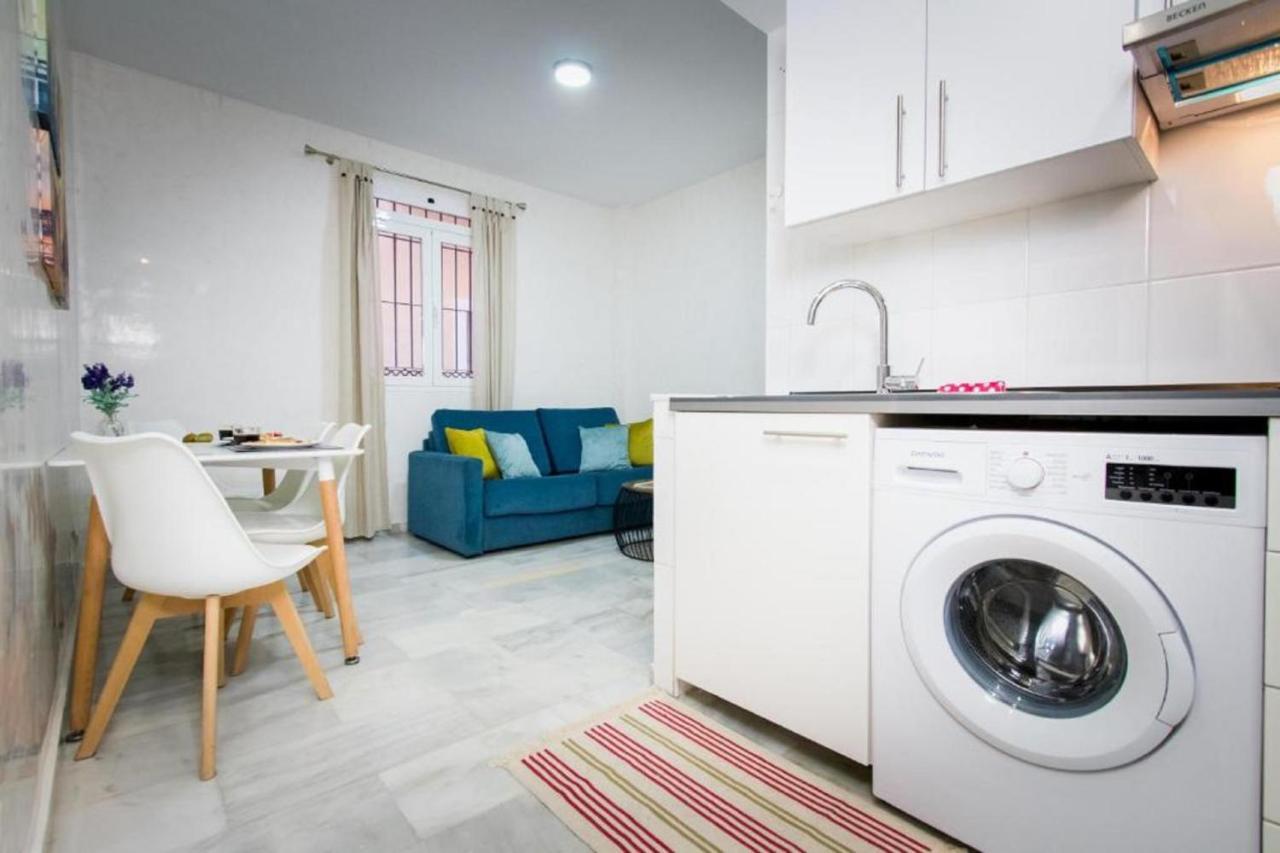 Holidays2Malaga Eduardo Ocon Ground Floor Renovated Apartment In The City Center Exterior photo