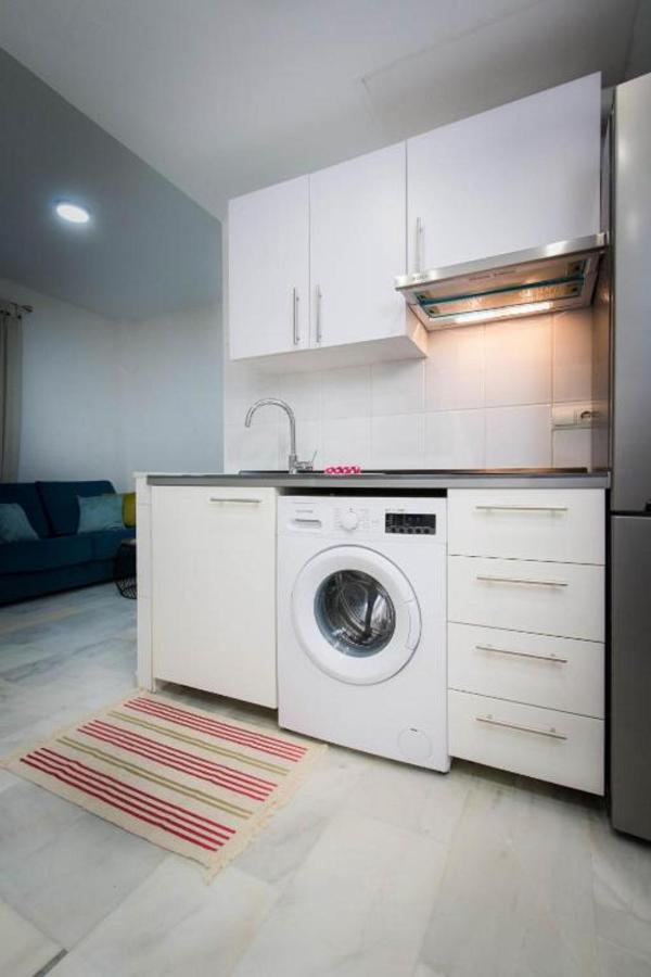 Holidays2Malaga Eduardo Ocon Ground Floor Renovated Apartment In The City Center Exterior photo